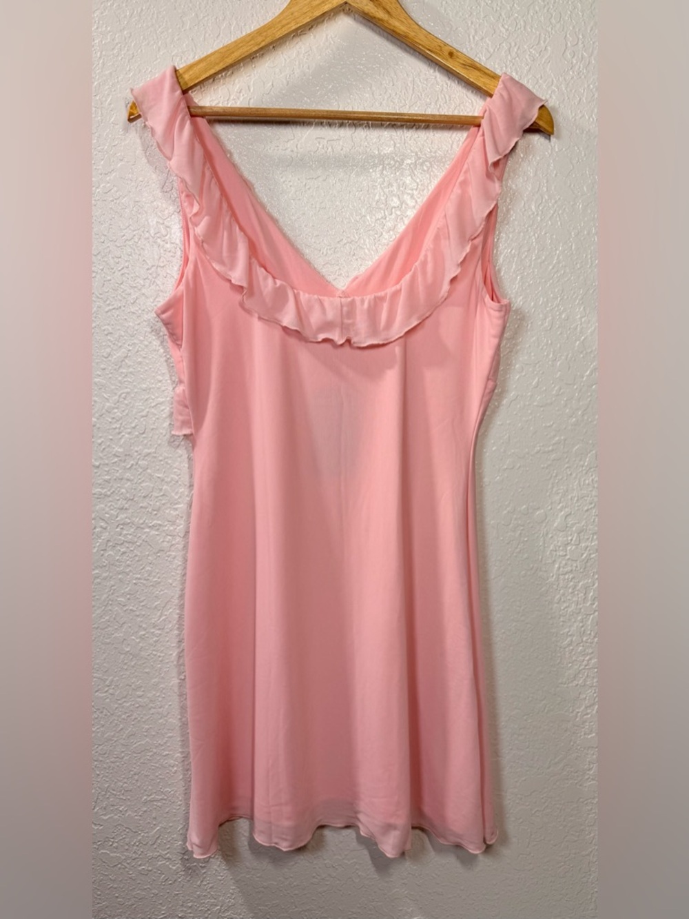 Pink Ruffle Mini Dress Sleeveless V Neck Flowy Fit Size L NWT - Picture 3 of 5